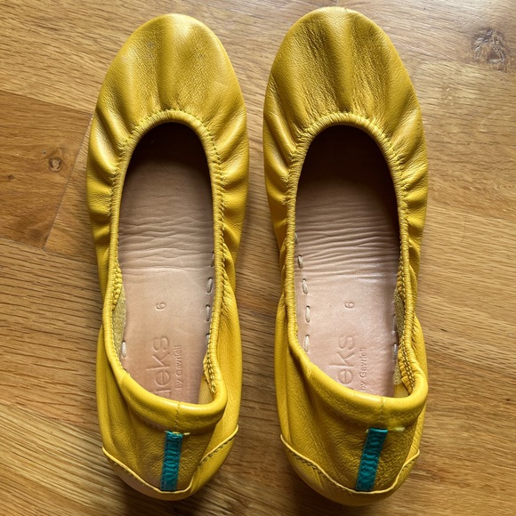 Tieks mustard yellow ballet flats - Picture 2 of 12